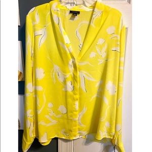NWT! Halogen Yellow Floral Blouse 🌼